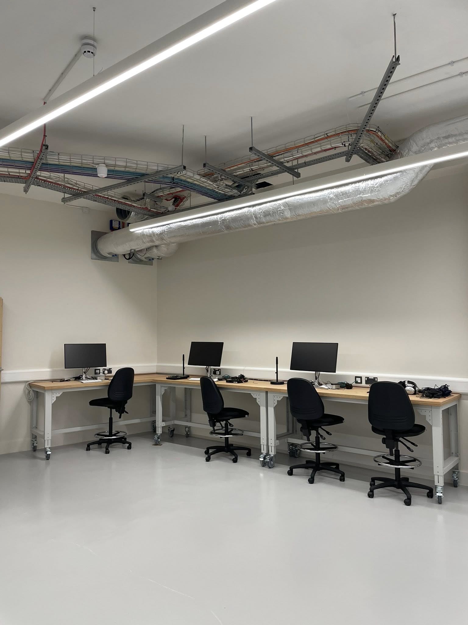 Commercial painting service